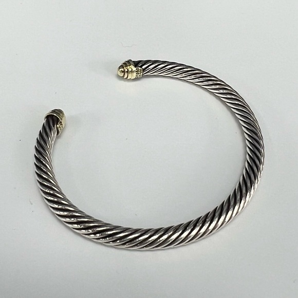 ❤️ David Yurman 5mm Medium Cable Bracelet with 14k Gold Accents - Picture 5 of 7